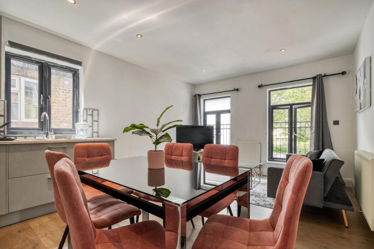 ロンドンLuxurious Hidden Gem In Wandsworthアパートメント エクステリア 写真