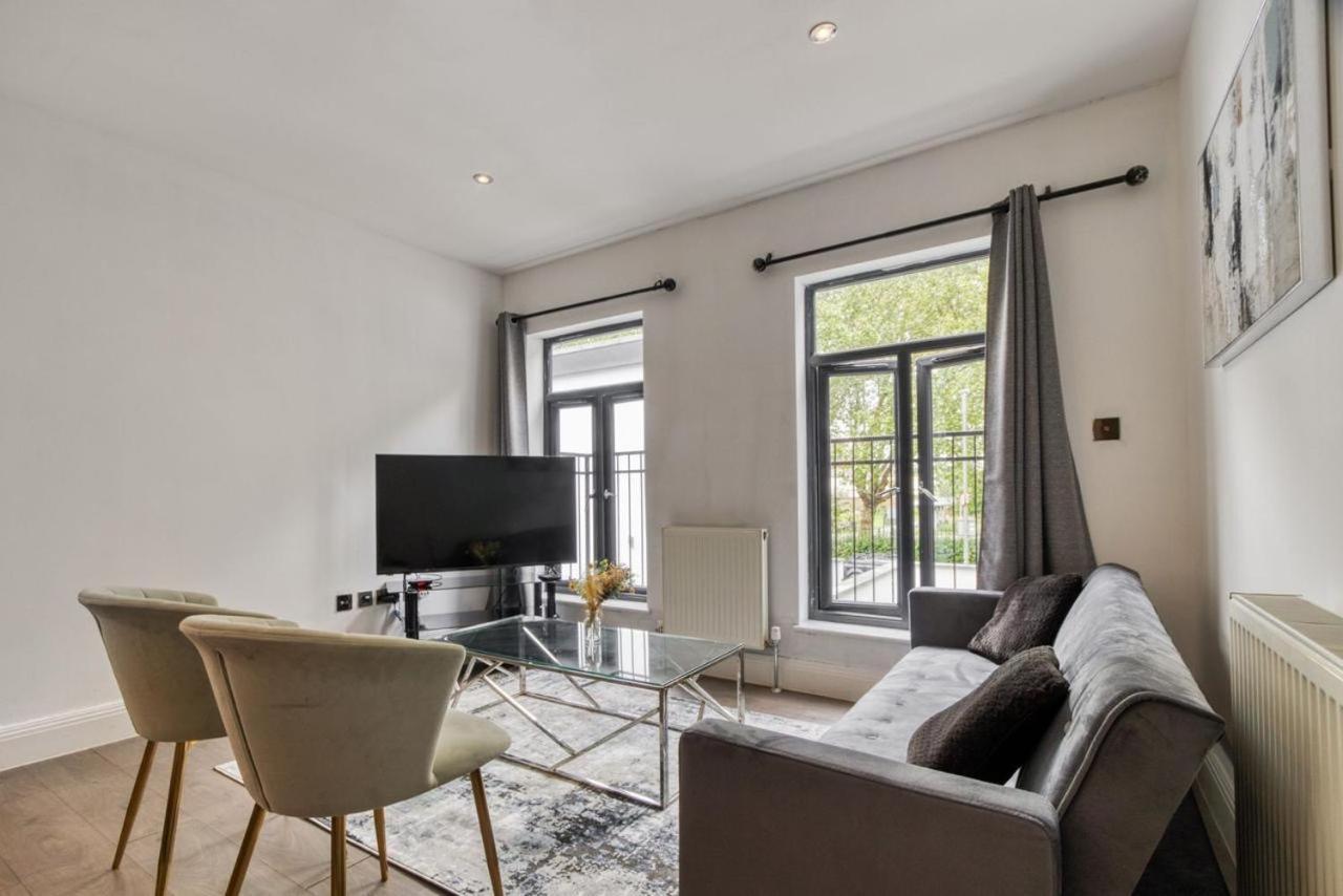 ロンドンLuxurious Hidden Gem In Wandsworthアパートメント エクステリア 写真