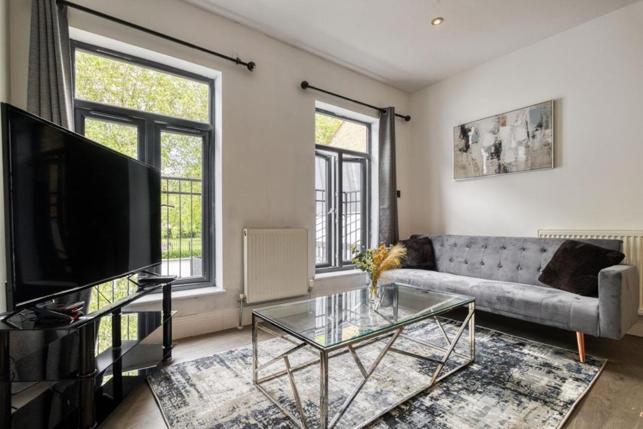 ロンドンLuxurious Hidden Gem In Wandsworthアパートメント エクステリア 写真
